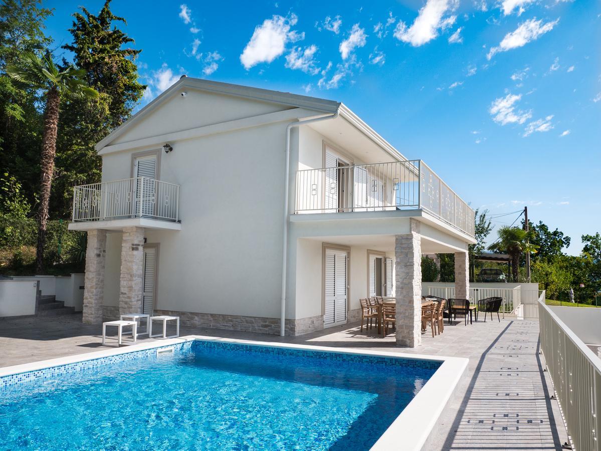 Villa Carmen Opatija Exterior foto